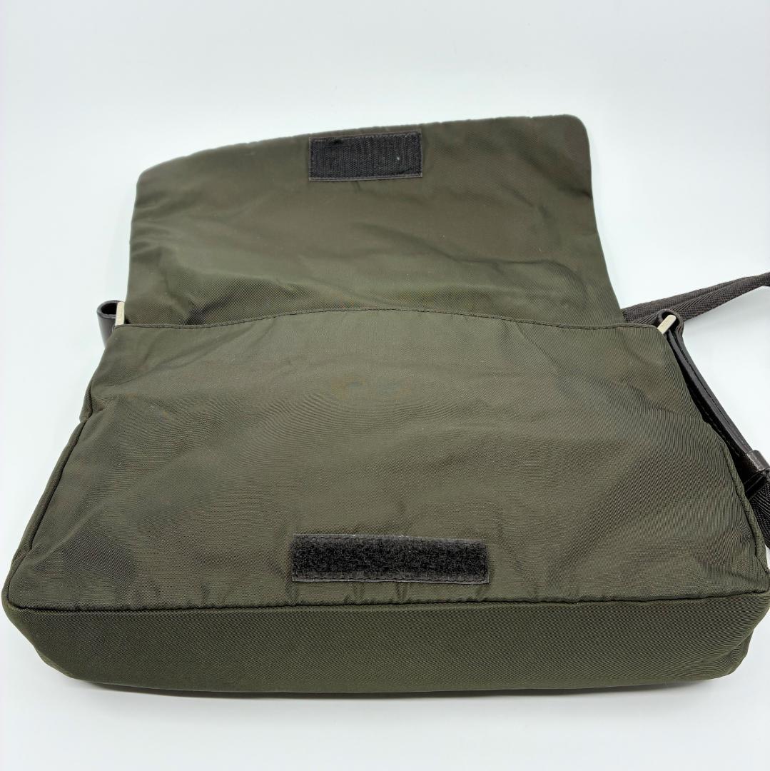 美品 PRADA プラダ ナイロン ショルダーバッグ カーキ A1359B1