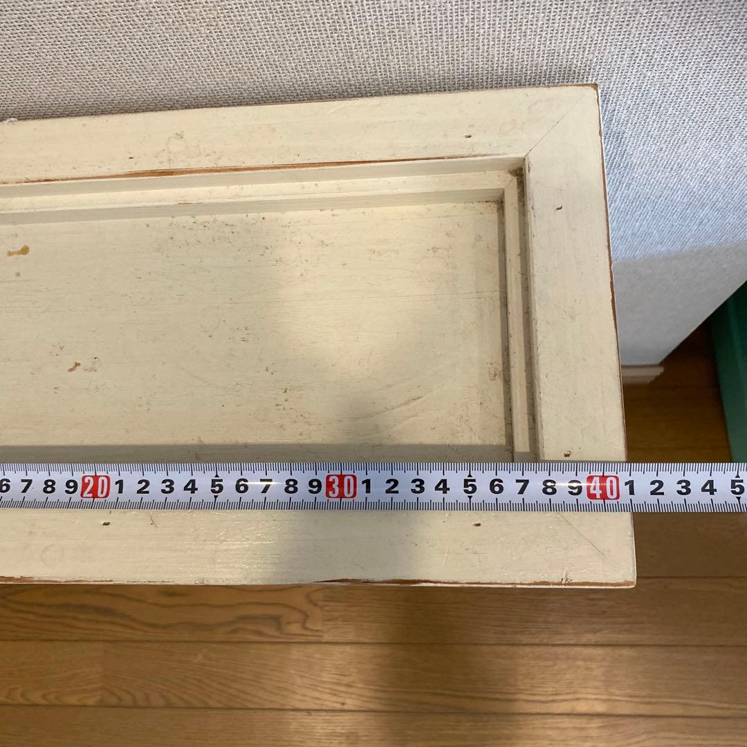 ④ アンティーク棚　子供部屋