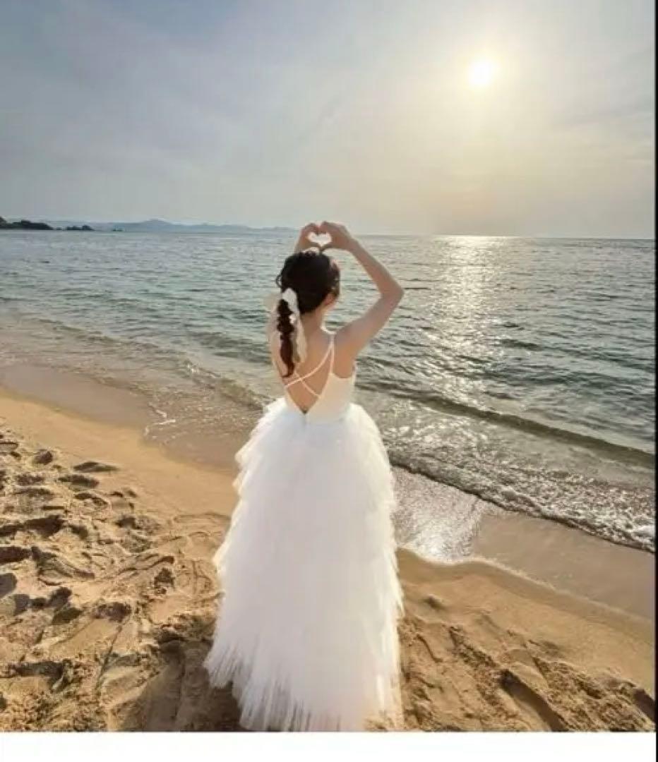 ティアードチュール　スパゲティストラップ　ウェディングドレス