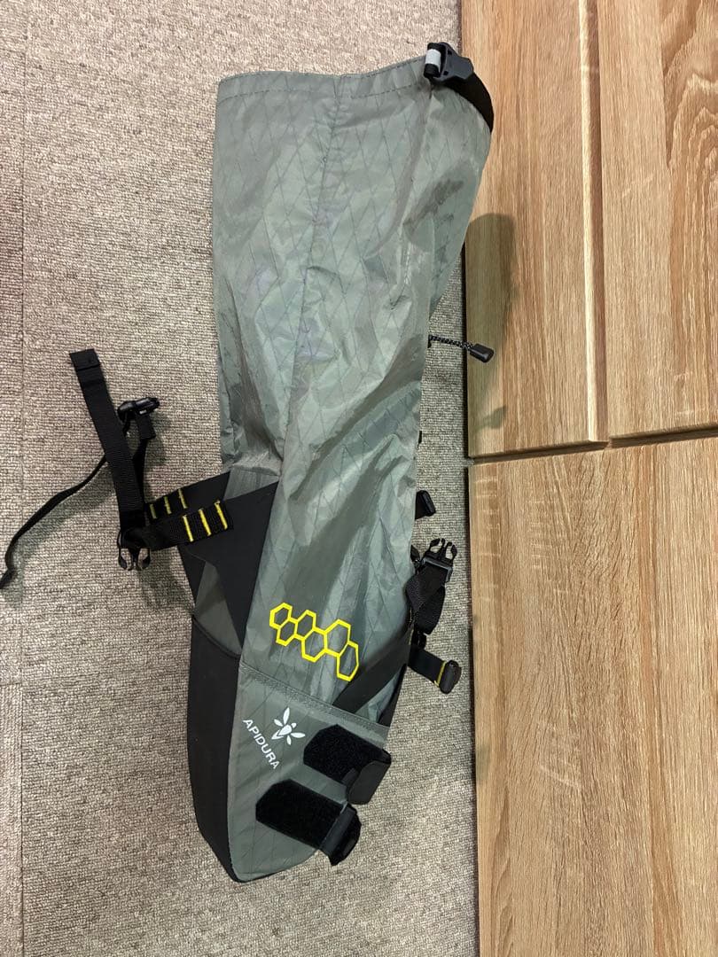 APIDURA サドルバッグ　ミディアム　週末値下げ