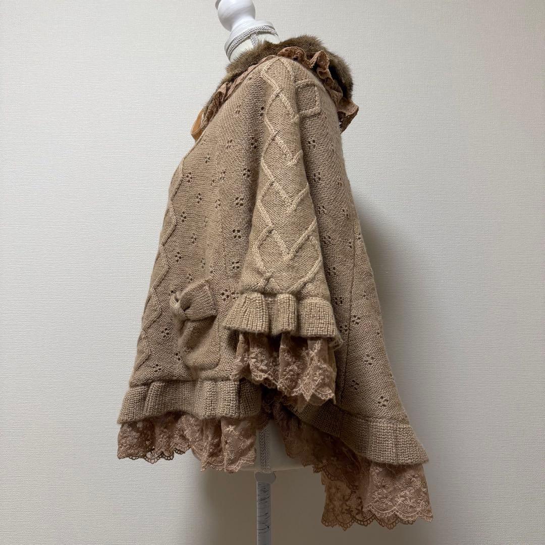 ピンクハウス　ラビットファーレース付きケープポンチョ　ニット　裏ボア　リボン