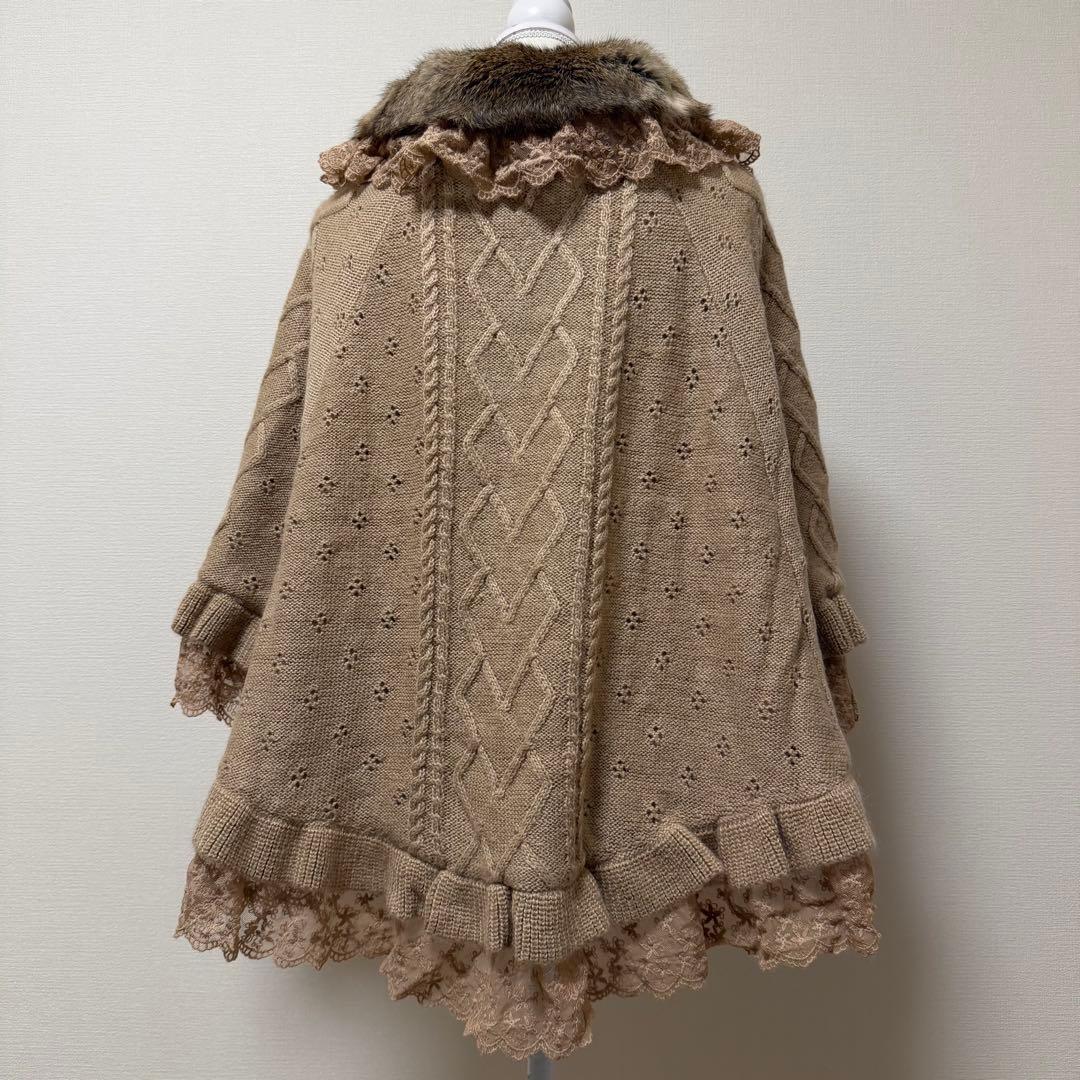 ピンクハウス　ラビットファーレース付きケープポンチョ　ニット　裏ボア　リボン