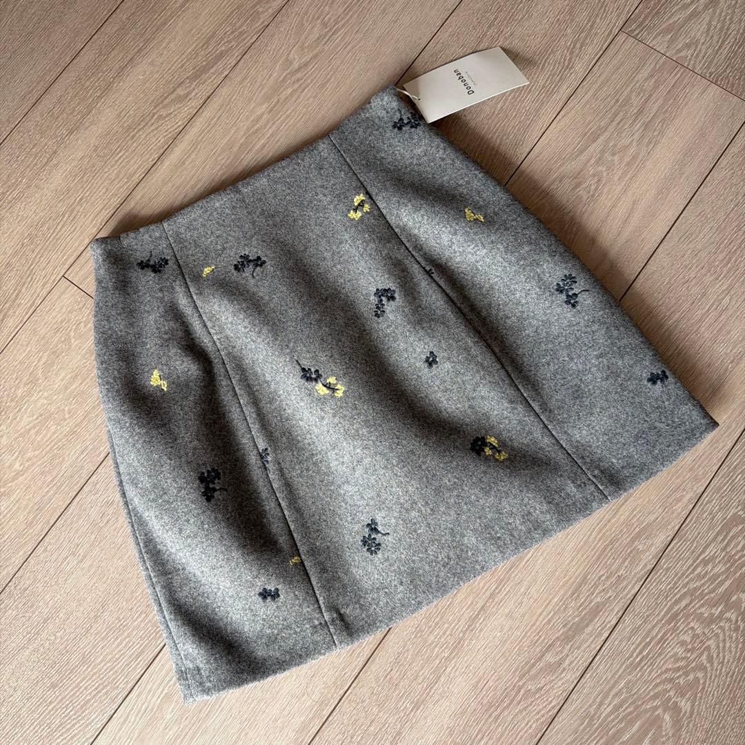 新品タグ付き　ドノバン　フローレットスカート　パンツ