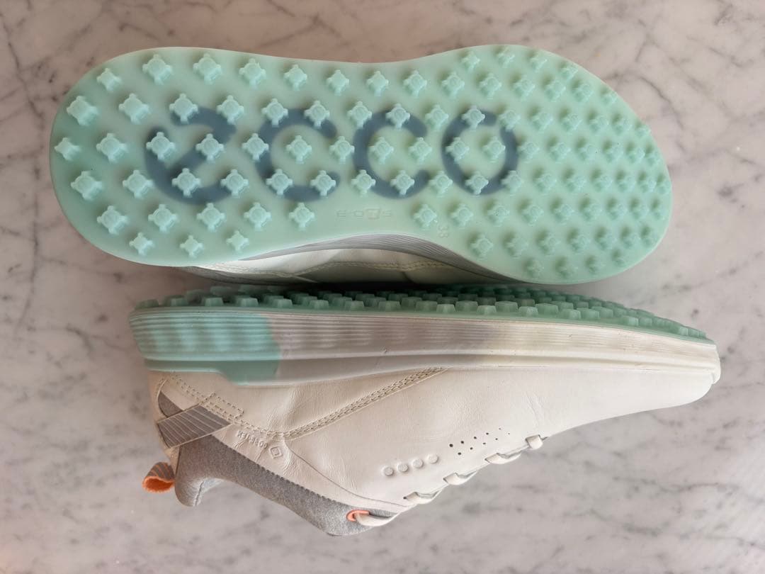 『未使用』ecco ホワイト ゴルフ シューズ(女性用)