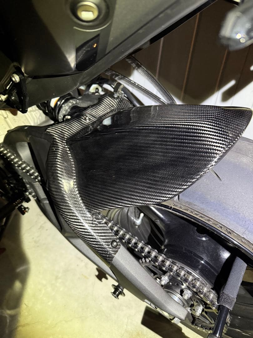 エーテック　カーボンリアフェンダーZX10R用