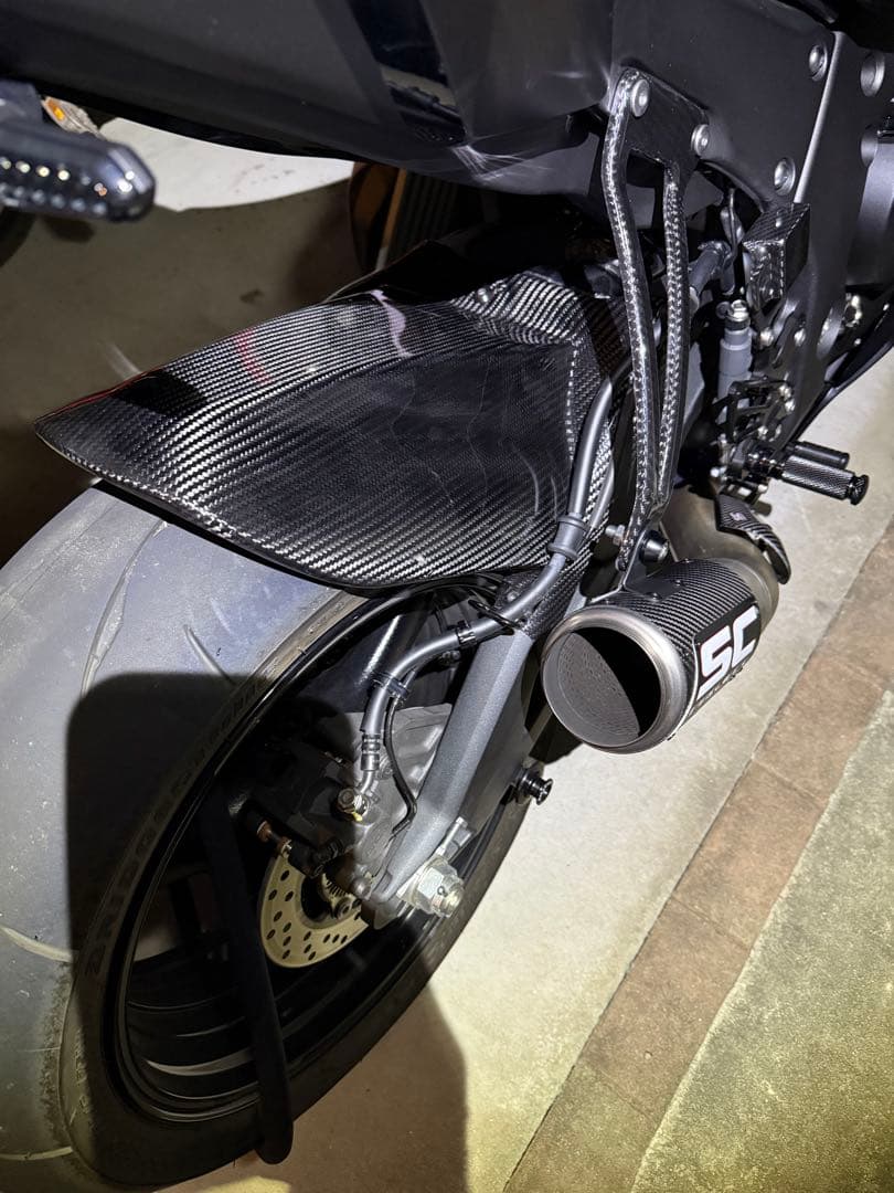 エーテック　カーボンリアフェンダーZX10R用