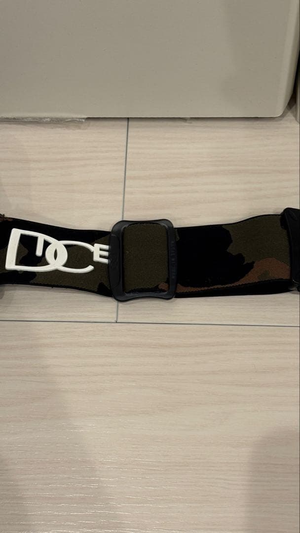 DICE BANKスノーボードゴーグル 調光レンズ