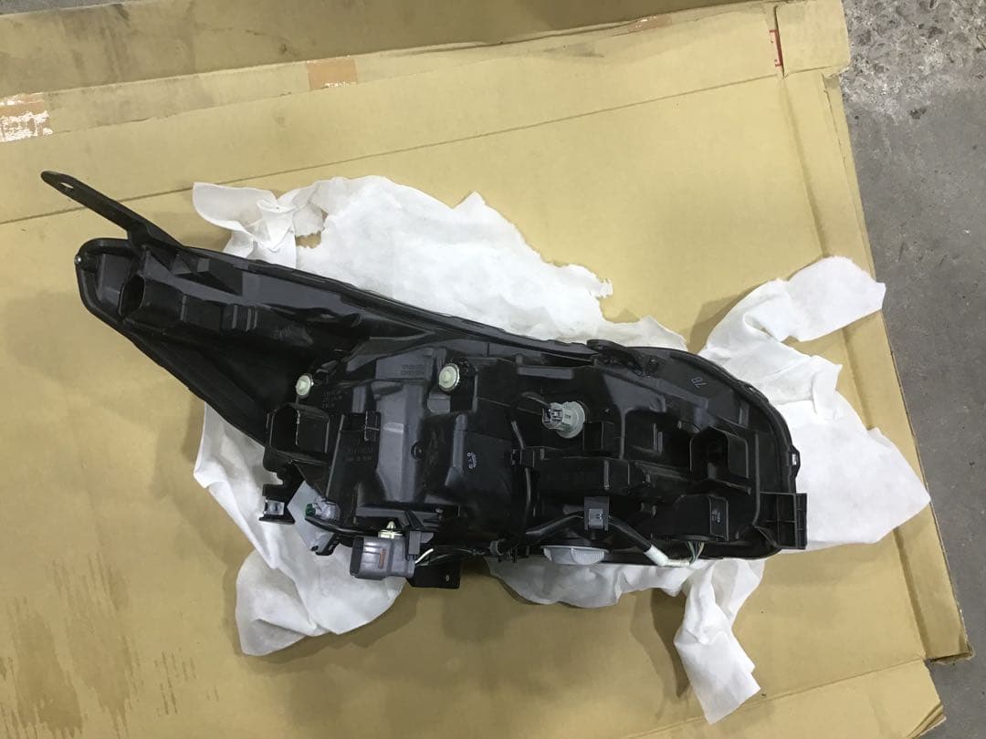 インプレッサスポーツ アドバンス LED ヘッドライト 左