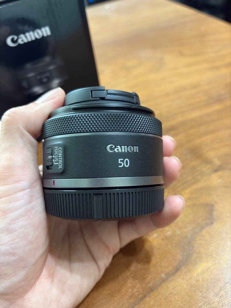 美品 Canon RF 50mm F1.8 STM レンズ プロテクター付