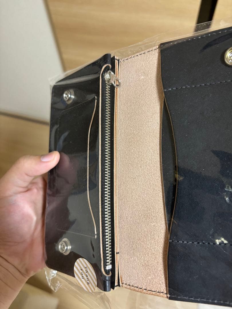 ロングトラッカーウォレット　丘染め茶芯ブラック