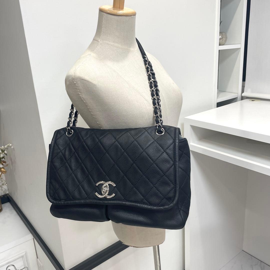 シャネル レザー マトラッセ チェーントートバッグ ブラック