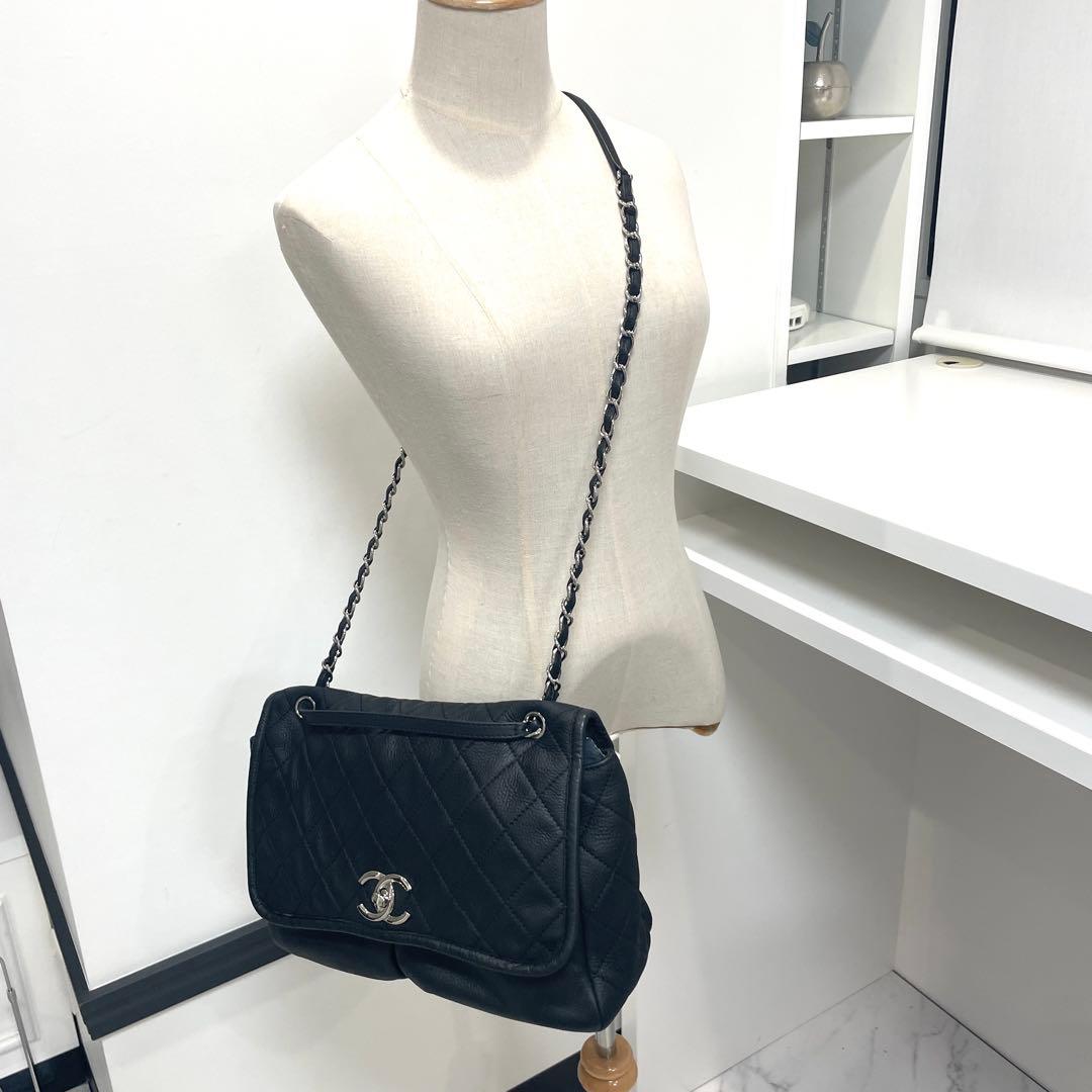 シャネル レザー マトラッセ チェーントートバッグ ブラック