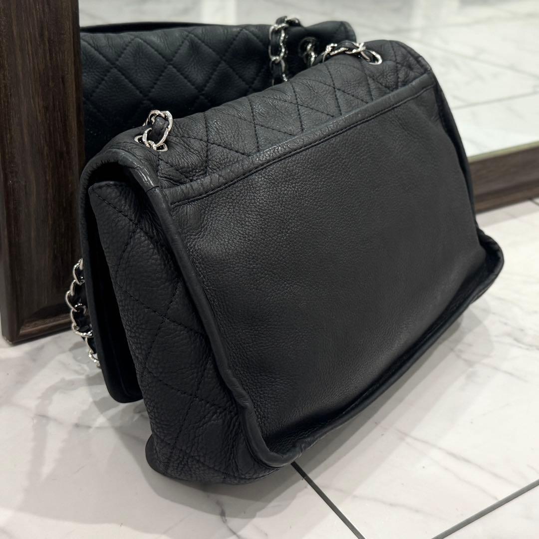 シャネル レザー マトラッセ チェーントートバッグ ブラック