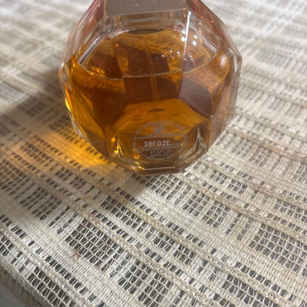 香水　100ml FLOWERBOMB VIKTOR ROLF