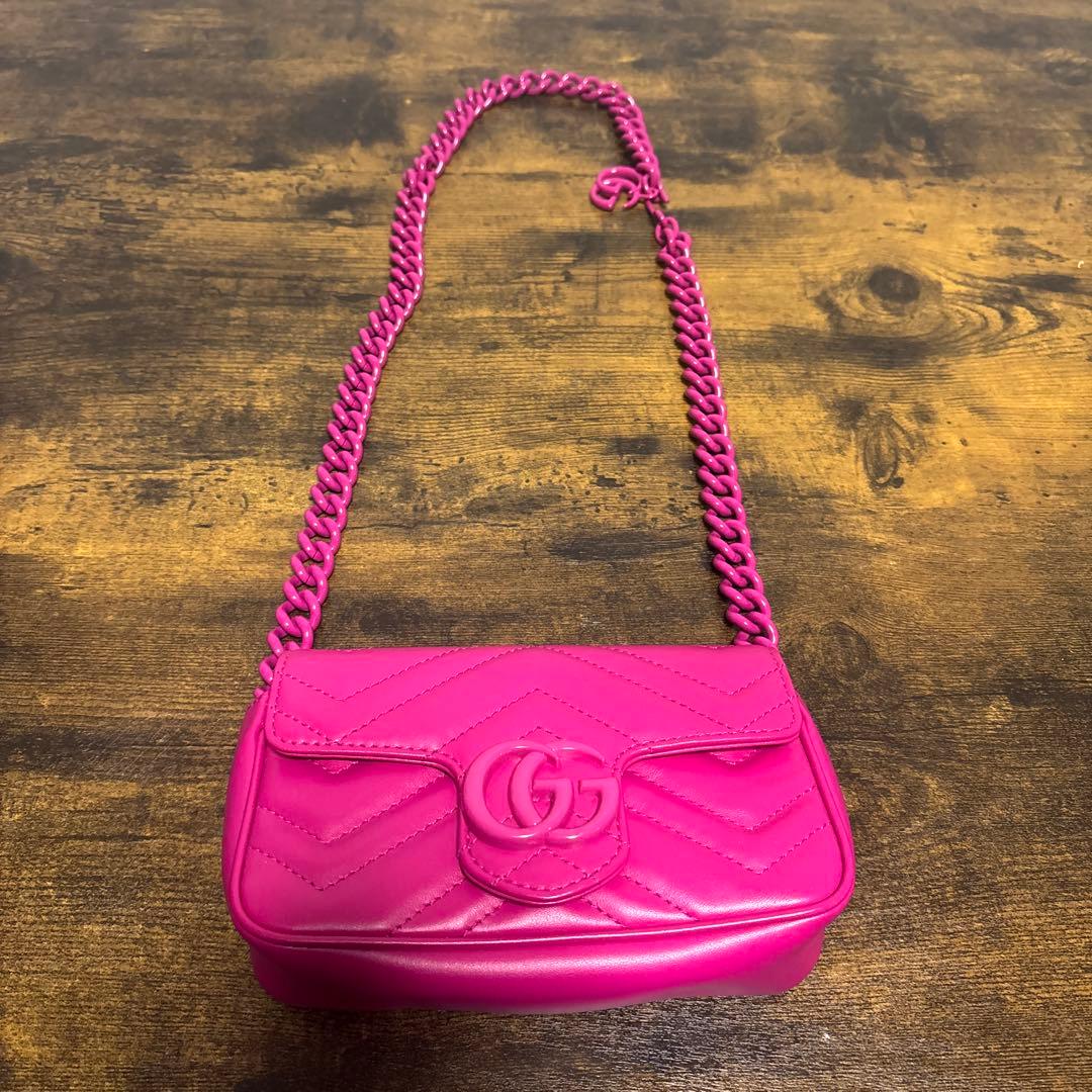 Gucci ピンク ショルダーバッグ