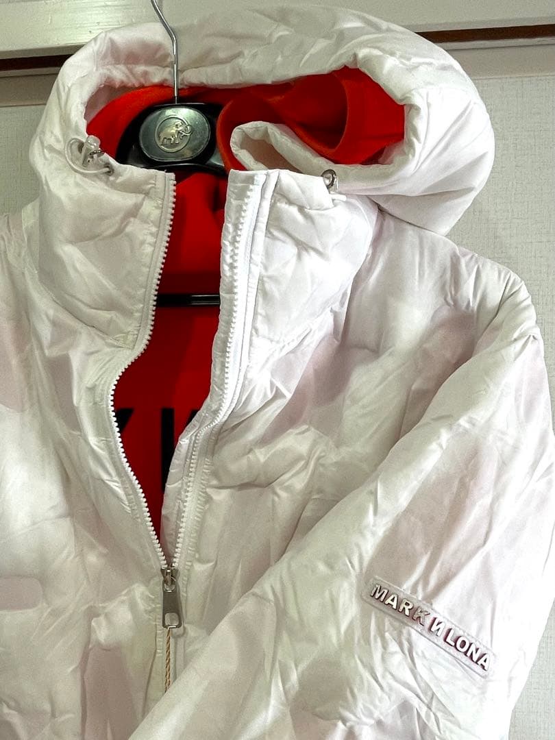 【新品】マークアンドロナ・ロングダウン・2WAYフード付ダウン・ホワイト 46