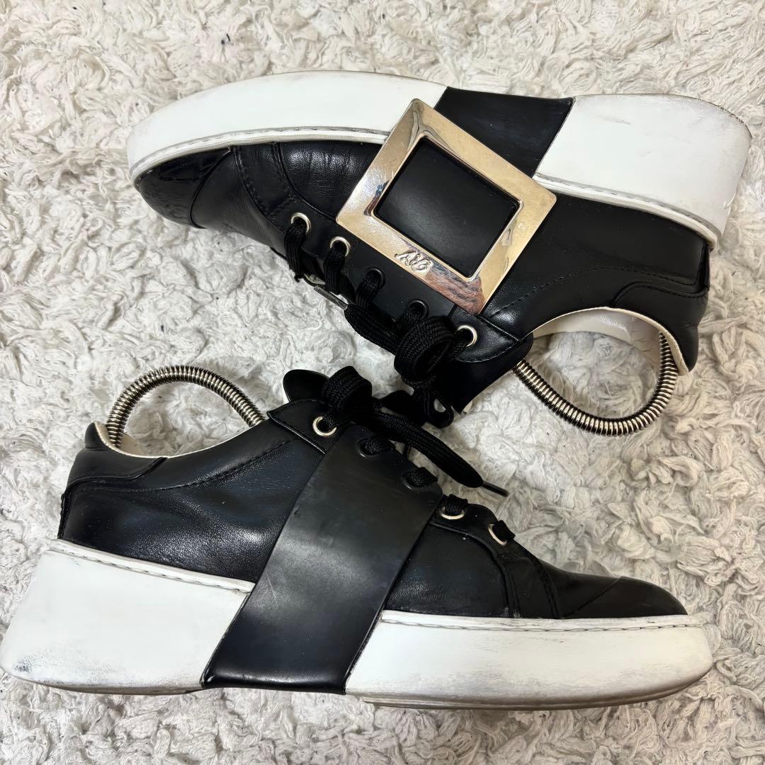 18万✨ロジェヴィヴィエ ヴィヴスケート スニーカー ブラック メタルバックル