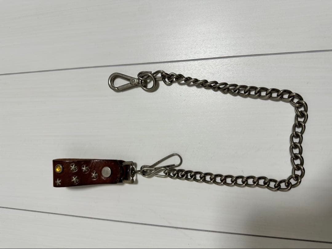 HTC スタッズ装飾ブラウンレザーウォレットチェーン