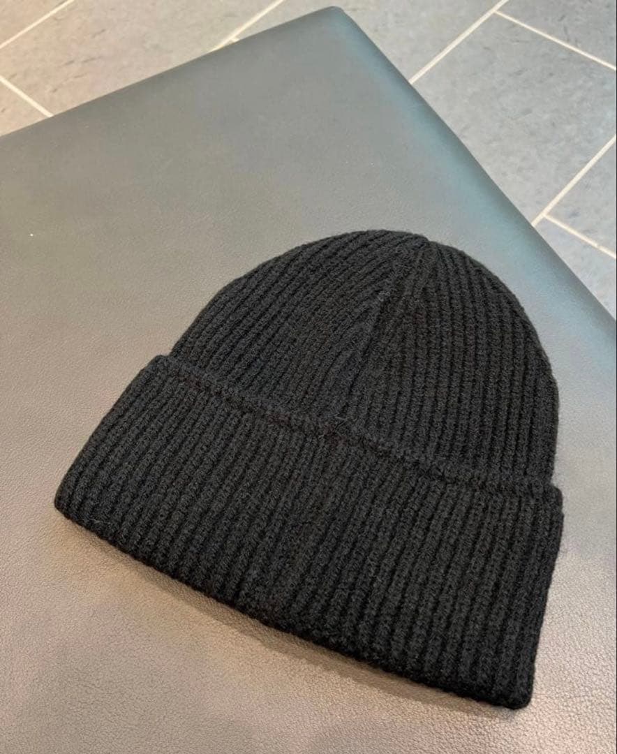 新品未使用　タグ付き　PRADA ニット帽