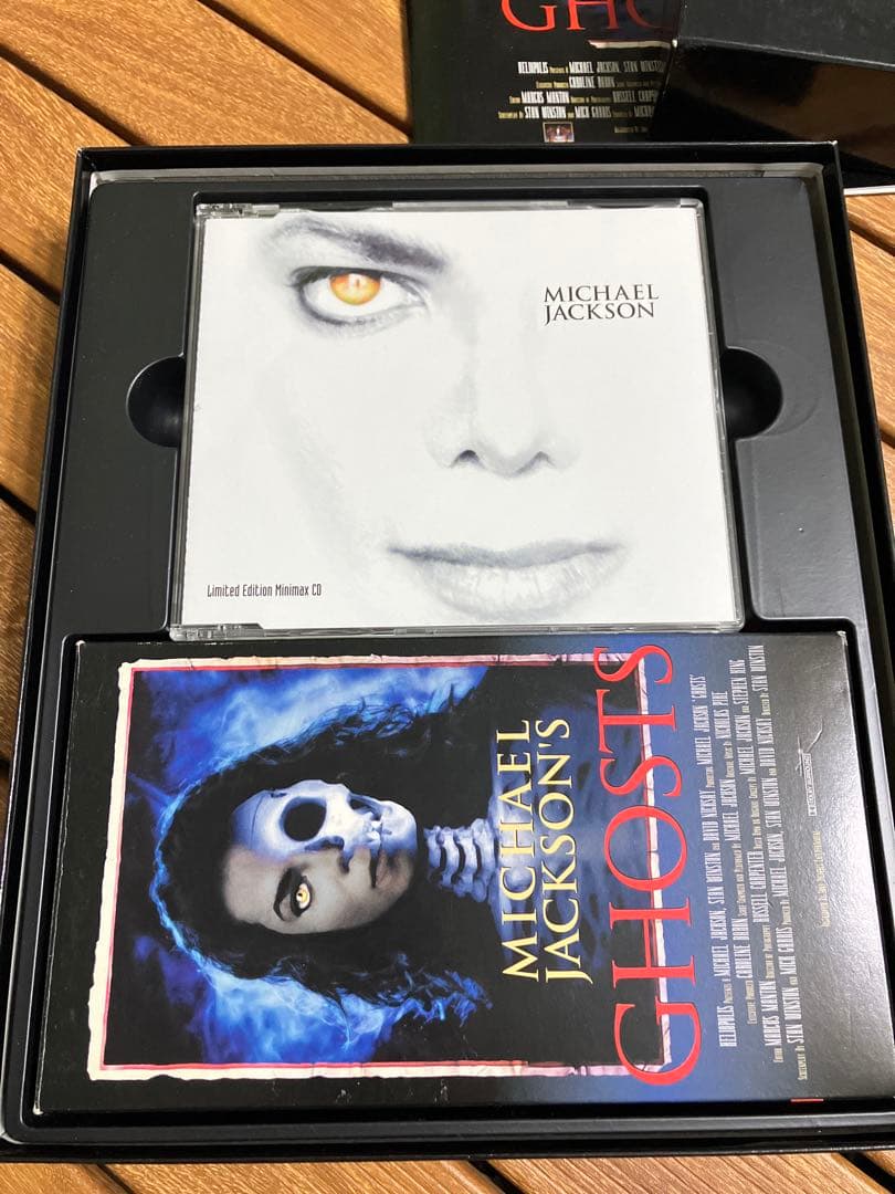 [訳あり]マイケル•ジャクソンGHOSTS デラックスコレクターズボックスセット