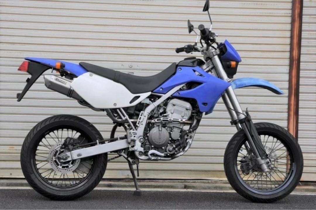 スリップオンマフラー異形サイレンサーソリッドKLX125マフラー