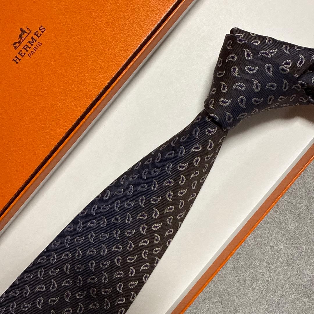 美品　エルメス　ネクタイ　グレー・紫　ペイズリー柄　シルクジャガード