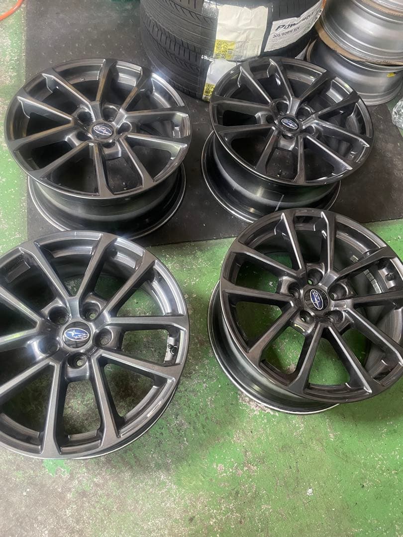 中古品スバルWRX S4 18インチ4本セット