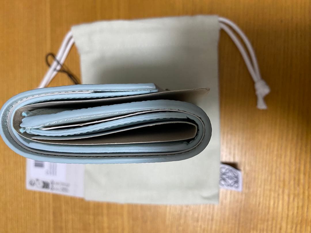レタス　LOEWE新品アナグラム　スモールバーティカル　ウォレット