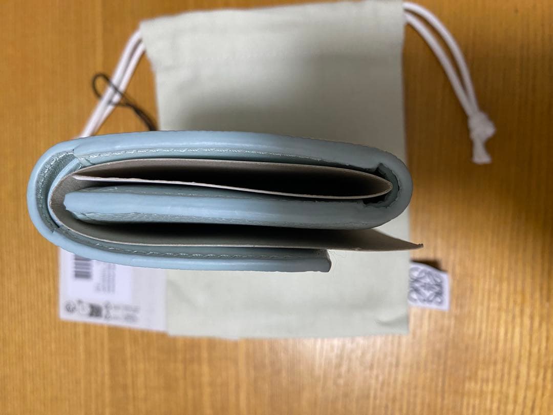 レタス　LOEWE新品アナグラム　スモールバーティカル　ウォレット