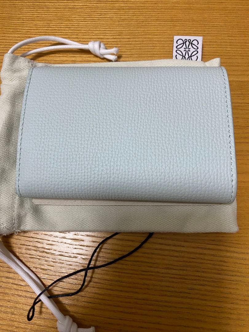レタス　LOEWE新品アナグラム　スモールバーティカル　ウォレット