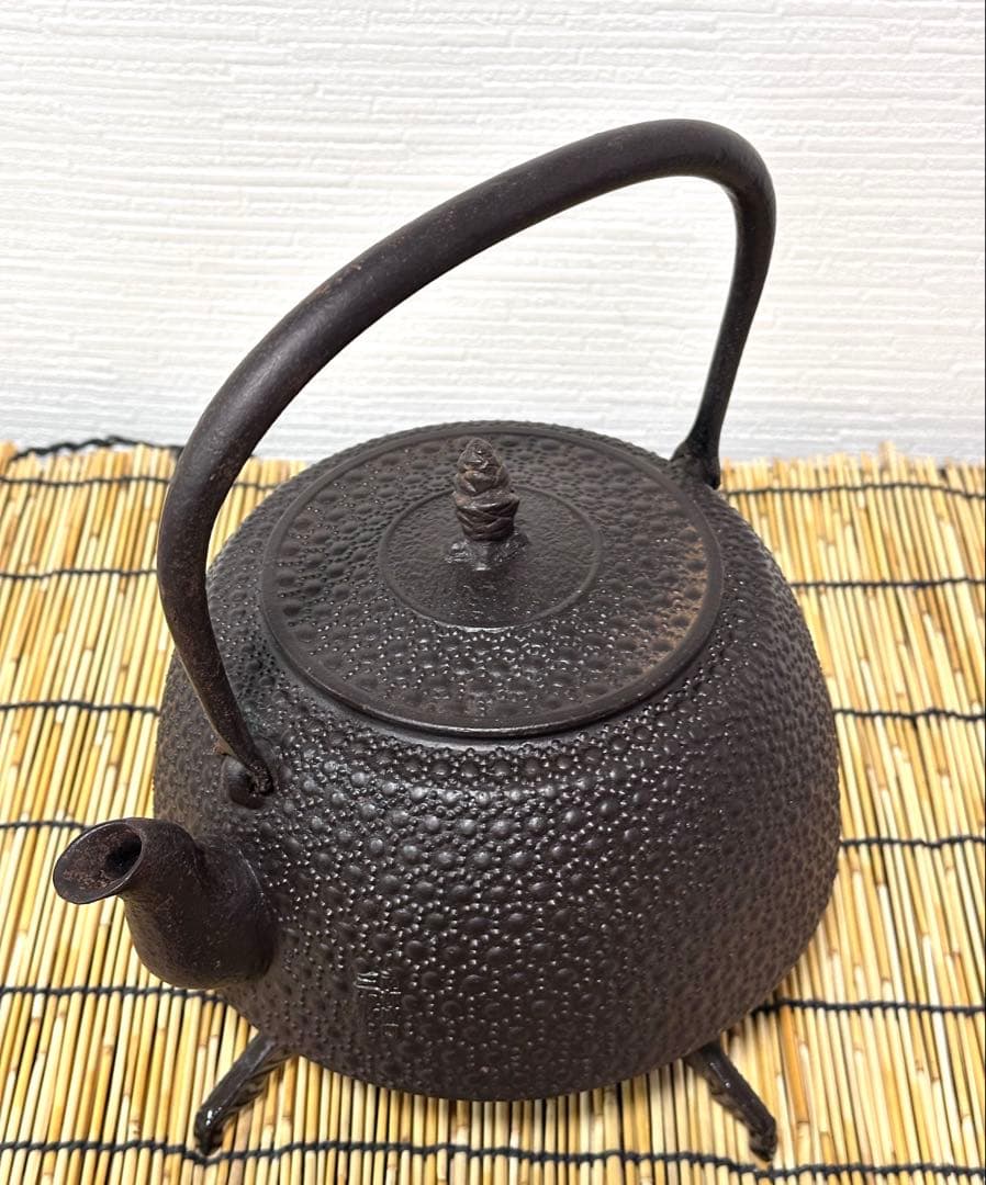 未使用、保管品　南部三厳堂１８型九重亀甲　南部鉄瓶　nasco様　売約済み