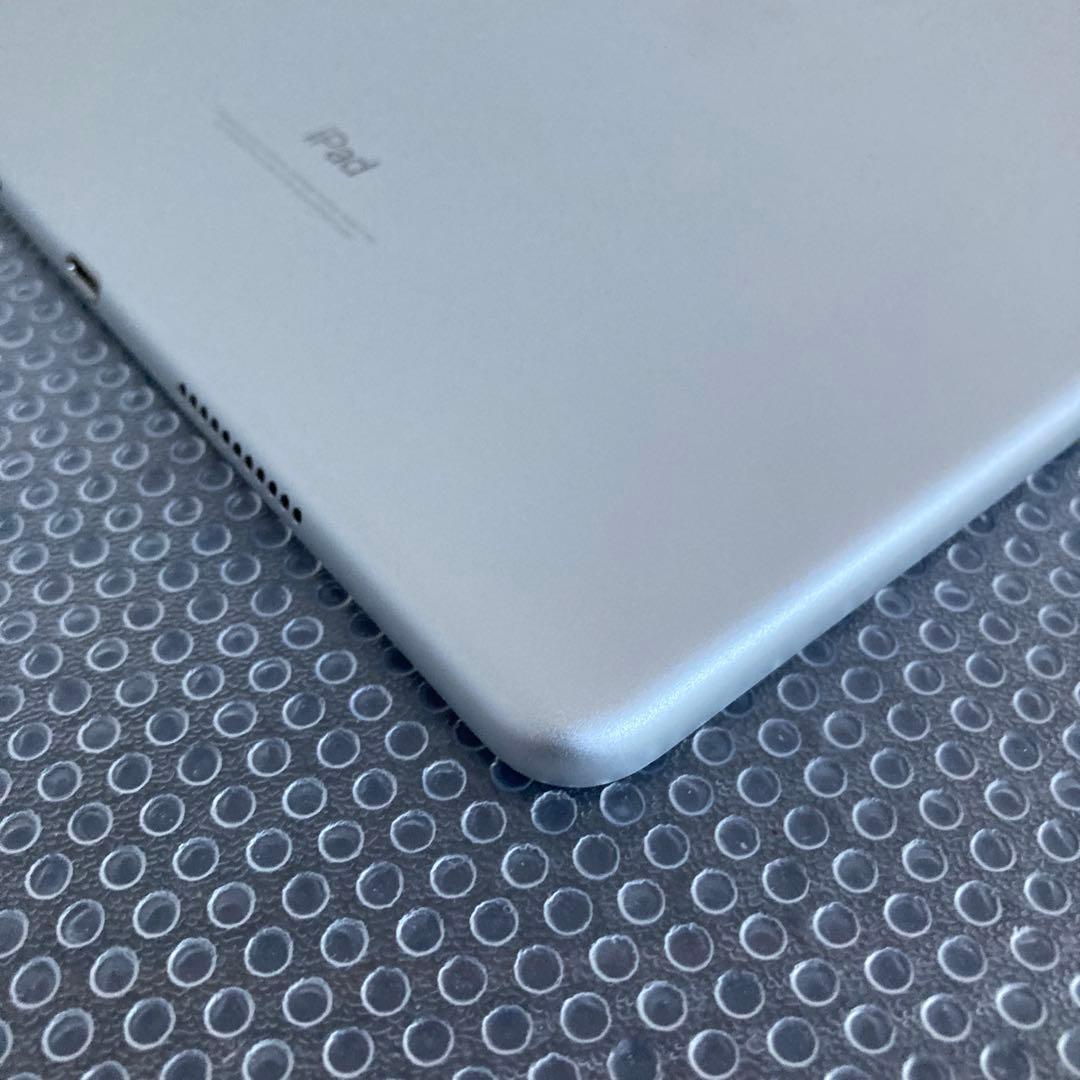 747【早い者勝ち】比較的美品☆iPadPro64GB10.5インチSIMフリー