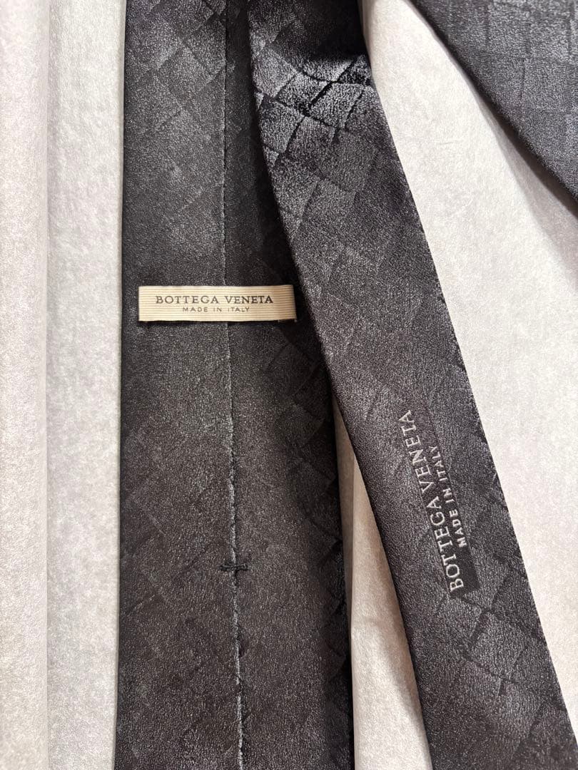 ボッテガヴェネタ　ネクタイ　イントレチャート柄
