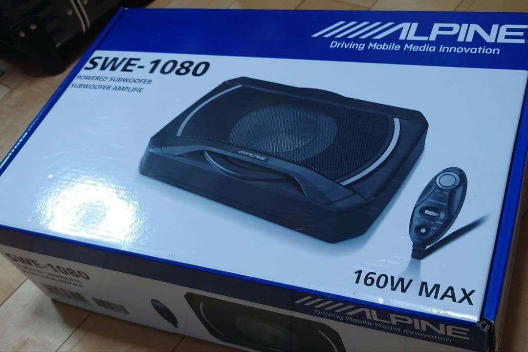ALPINE 20cmコンパクト・パワードサブウーファー SWE-1080