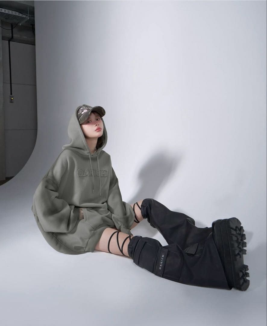 即日発送✨　ダーリッチ　スプレーレースアップフーディ　レッグウォーマー付き