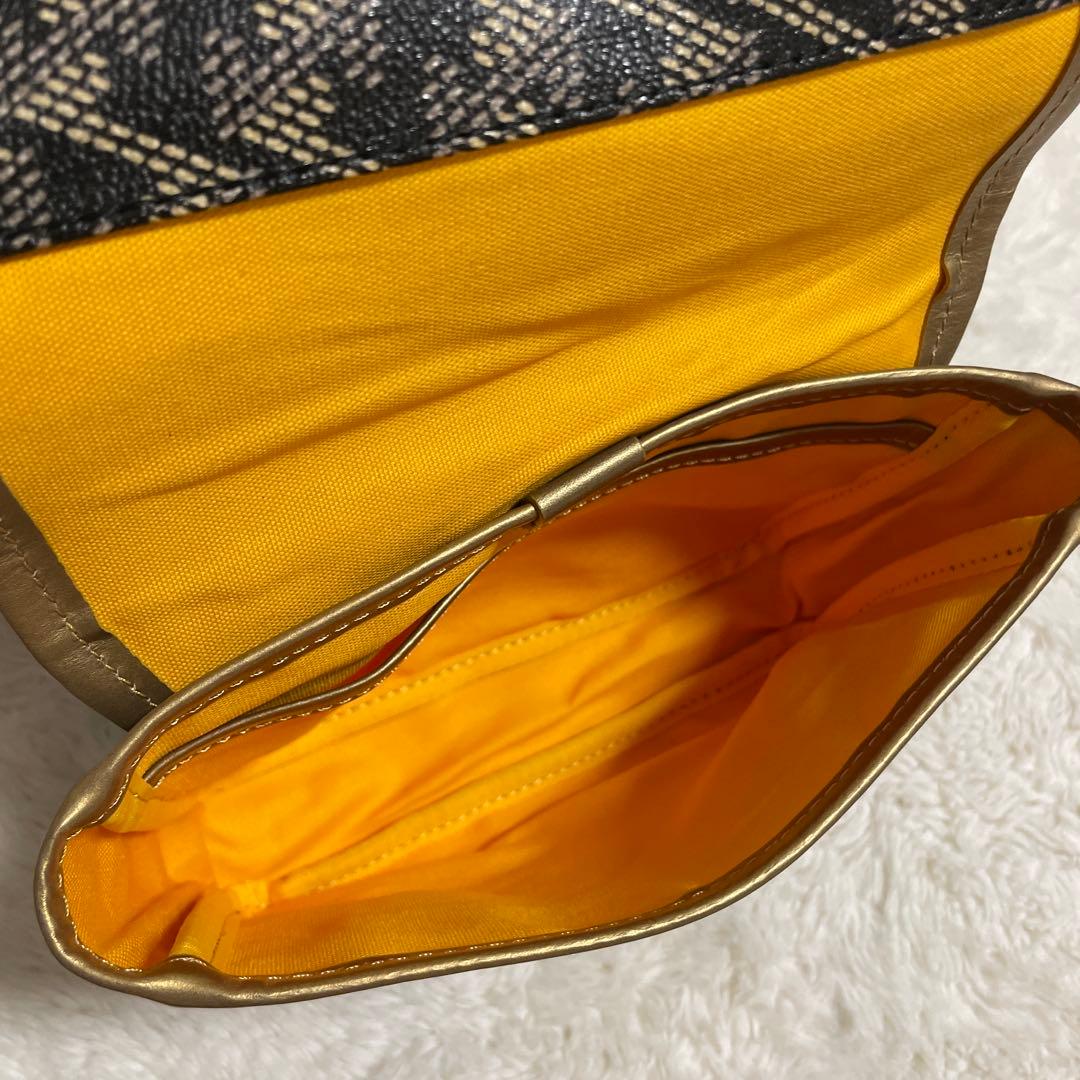 レザレクション　ウエストポーチ