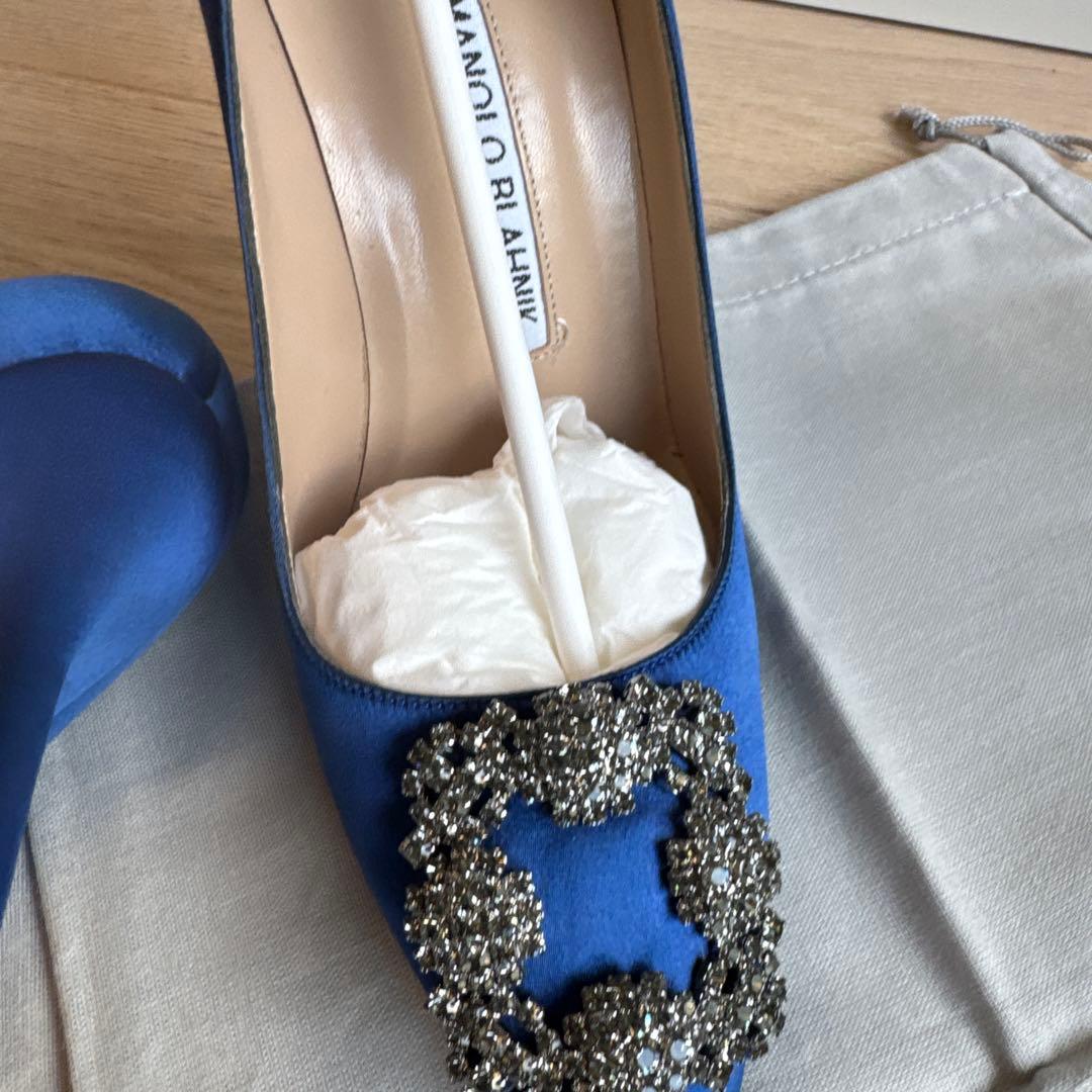 MANOLO BLAHNIK ハンギシ