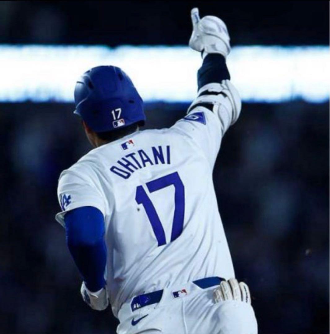 祝3年連続MVP！ ロサンゼルスドジャース大谷翔平選手ユニフォーム XLサイズ