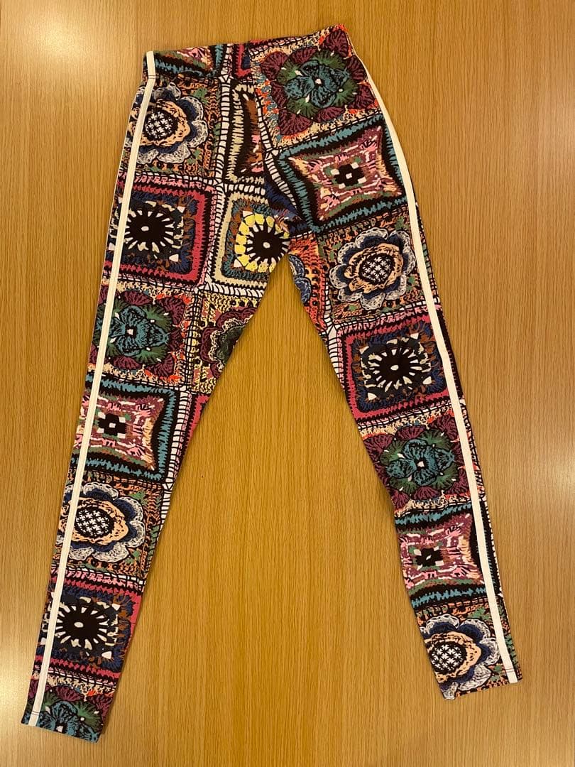 希少 adidas アディダス　セットアップ ジャージ レディース S 総柄