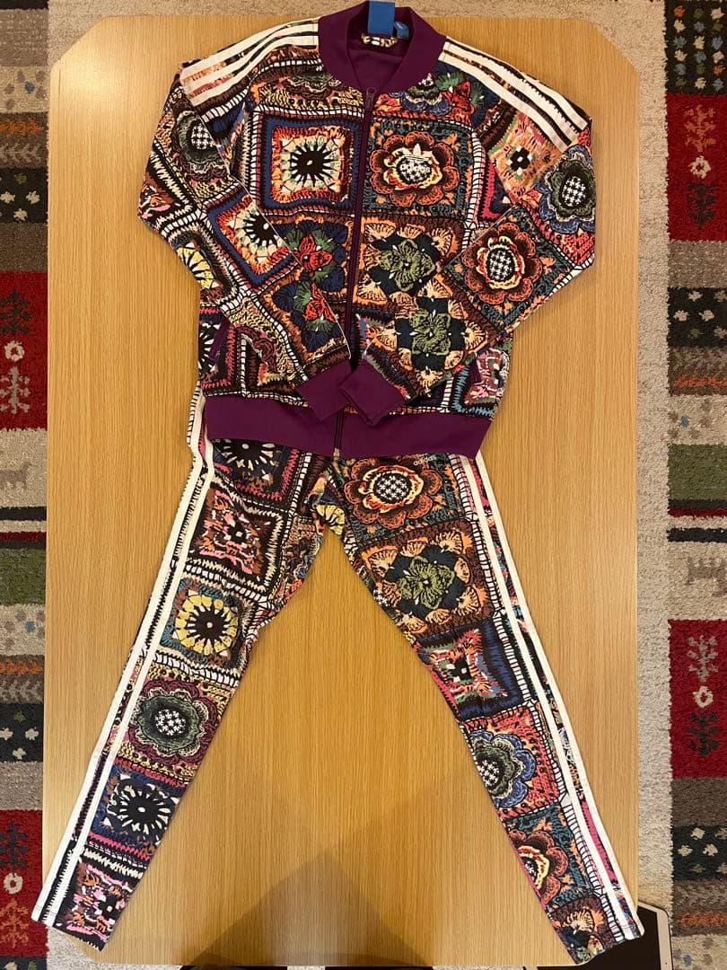 希少 adidas アディダス　セットアップ ジャージ レディース S 総柄