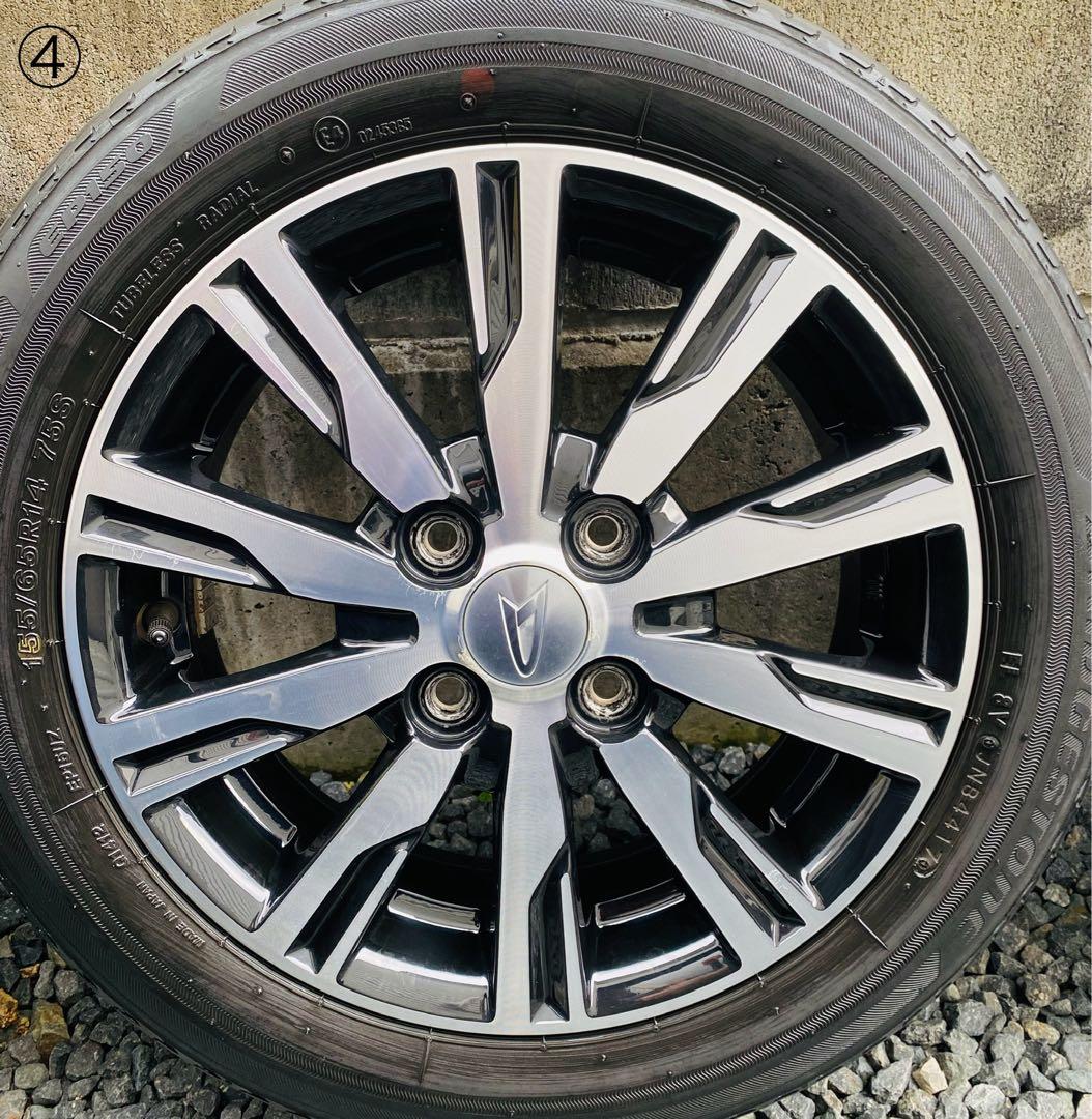 ①DAIHATSU ダイハツ純正品 LA150S 14インチ
