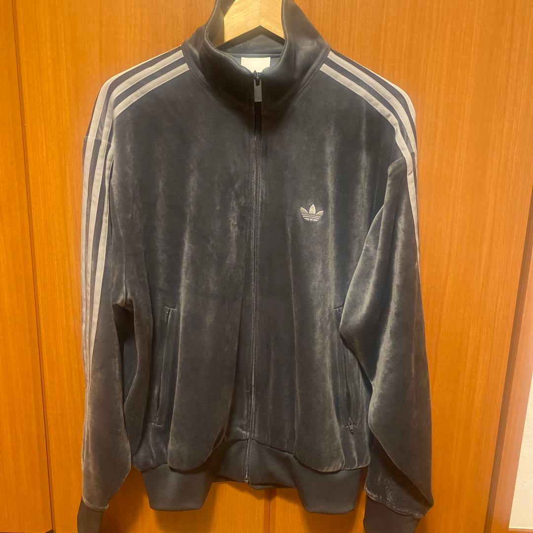 adidas ベロア　トラックジャケット