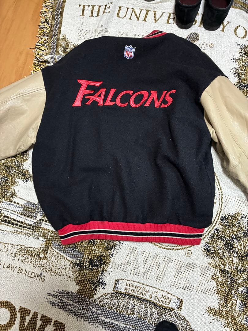 Nike Falcons スタジャン XL 黒/ベージュ