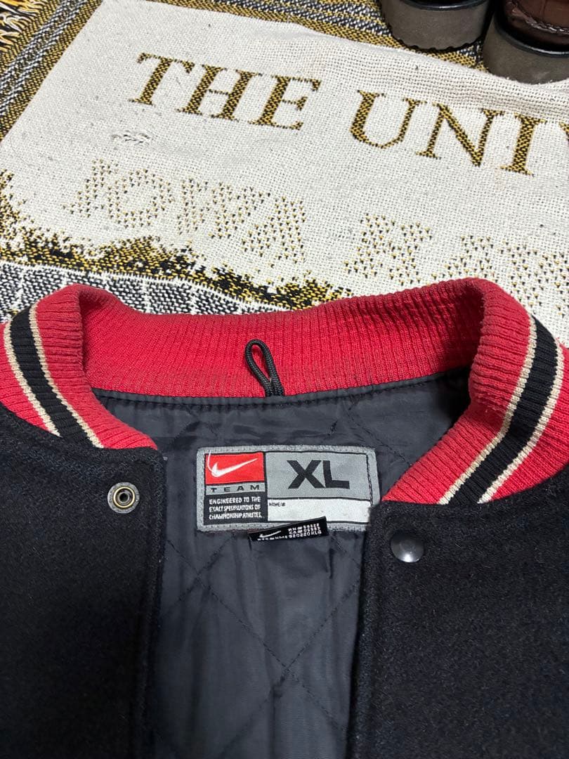 Nike Falcons スタジャン XL 黒/ベージュ