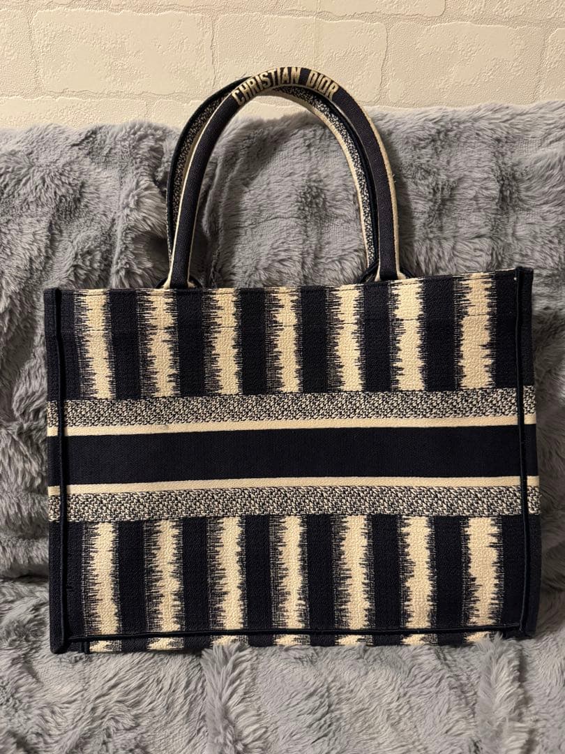 ディオール ブックトート ミディアム Christian Dior