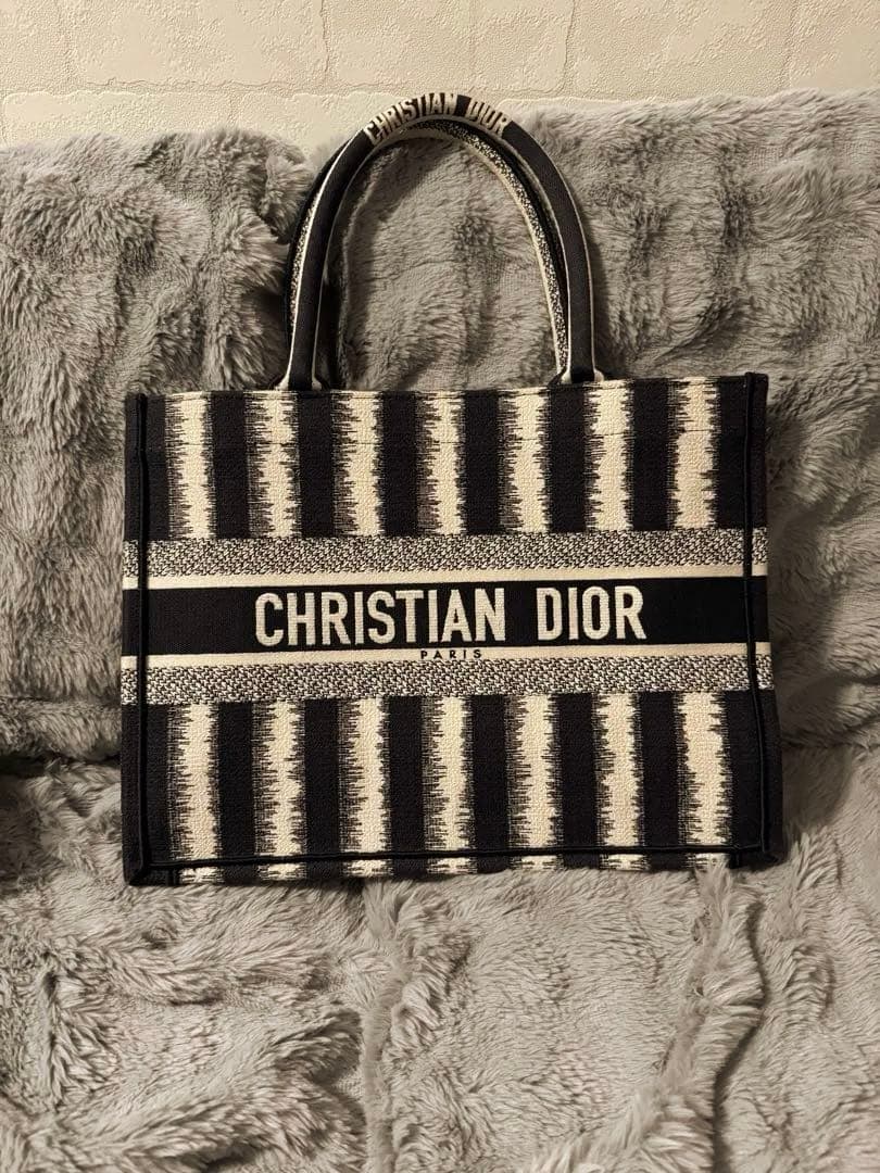 ディオール ブックトート ミディアム Christian Dior