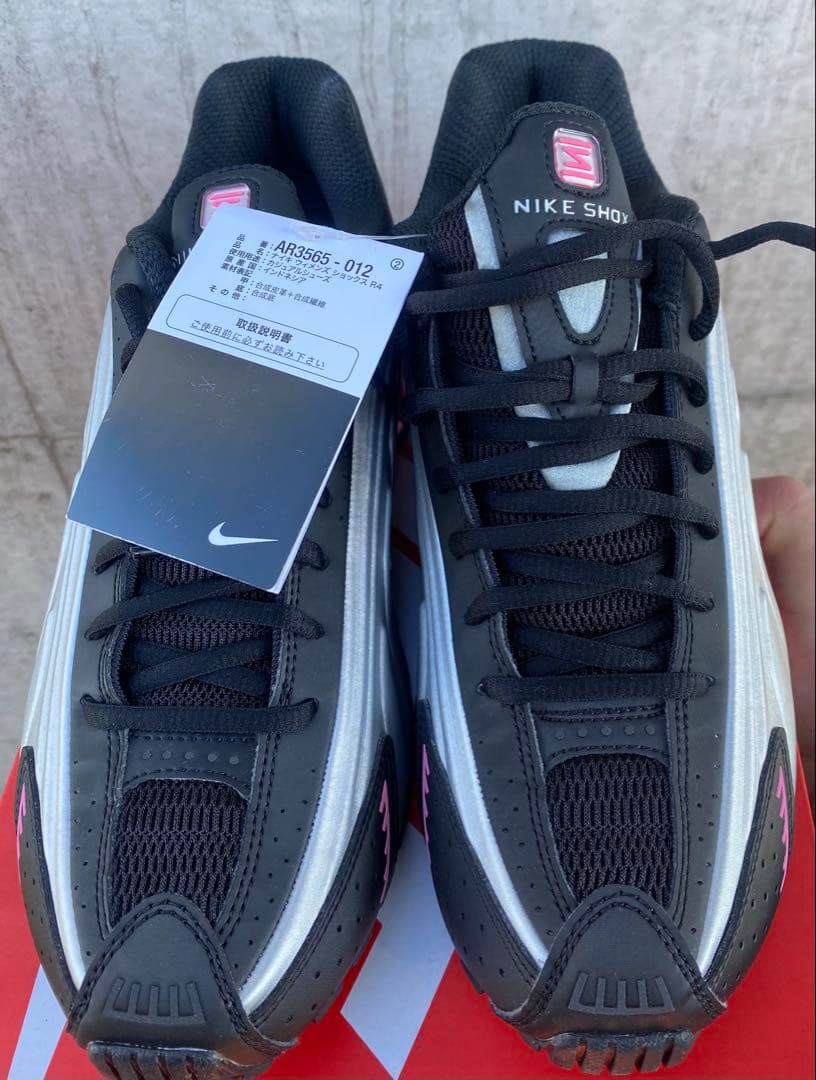 新品未使用品NIKE SHOX R4
