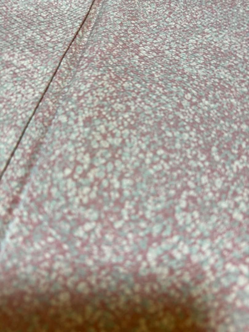 【極美品】京都老舗銘店「ゑり善」桃桜色「織疋田文様」手染めロウケツ染 小紋