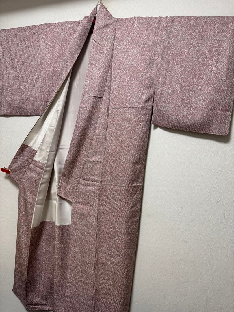 【極美品】京都老舗銘店「ゑり善」桃桜色「織疋田文様」手染めロウケツ染 小紋