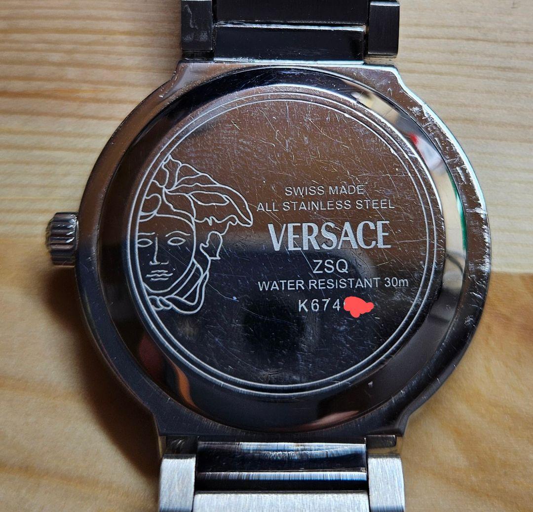 は*に様 VERSACE レディース 腕時計ZSQ 11Pダイヤ　クォーツ